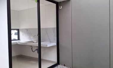 Rumah 2 Lt Siap Huni 10 Mnt ke PintuTol BSD Barat Dibantu KPR J-42191
