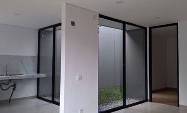 Rumah 2 Lt Siap Huni 10 Mnt ke PintuTol BSD Barat Dibantu KPR J-42191