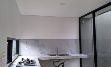 Rumah 2 Lt Siap Huni 10 Mnt ke PintuTol BSD Barat Dibantu KPR J-42191