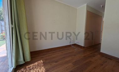 Se arrienda casa en Jardines de Linderos