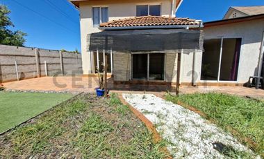 Se arrienda casa en Jardines de Linderos