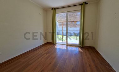 Se arrienda casa en Jardines de Linderos