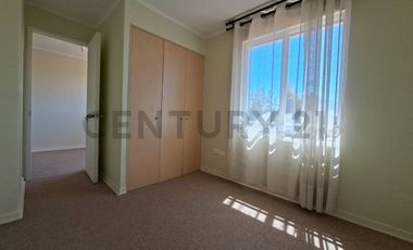 Se arrienda casa en Jardines de Linderos