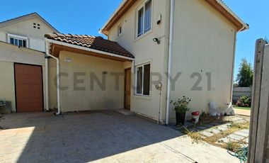 Se arrienda casa en Jardines de Linderos