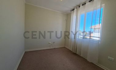 Se arrienda casa en Jardines de Linderos