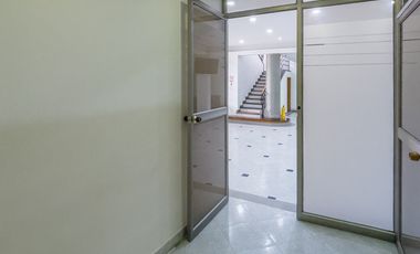 SE ALQUILA EDIFICIO DE 3 PISOS EN EL BARRIO SAN FERNANDO. Cod A5850