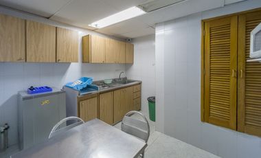 SE ALQUILA EDIFICIO DE 3 PISOS EN EL BARRIO SAN FERNANDO. Cod A5850