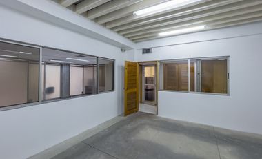 SE ALQUILA EDIFICIO DE 3 PISOS EN EL BARRIO SAN FERNANDO. Cod A5850