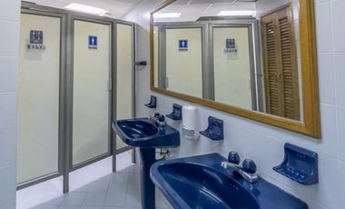 SE ALQUILA EDIFICIO DE 3 PISOS EN EL BARRIO SAN FERNANDO. Cod A5850
