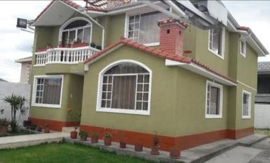 Venta casa independiente valle de los Chillos