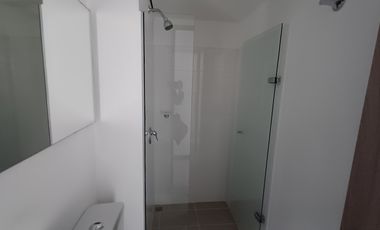 apartamento en arriendo en loma de las brujas. Cod A513181