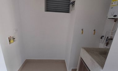 apartamento en arriendo en loma de las brujas. Cod A513181