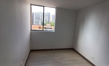 apartamento en arriendo en loma de las brujas. Cod A513181