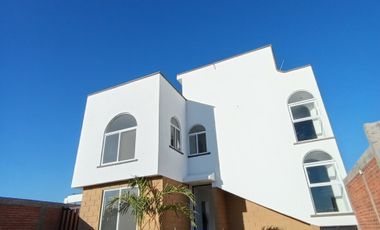 Casa en Venta en Privada, cerca Lomas Cocoyoc, Morelos