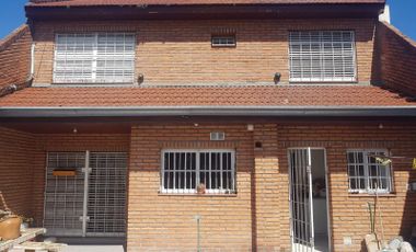 Casa en  Hipolito Yrigoyen al 1400, Quilmes
