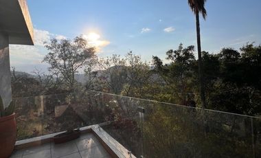 Casa de Lujo en Venta Fracc Las Cañadas Club de Golf vista Arbolada en Zapopan