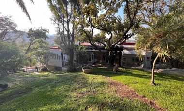 Casa de Lujo en Venta Fracc Las Cañadas Club de Golf vista Arbolada en Zapopan