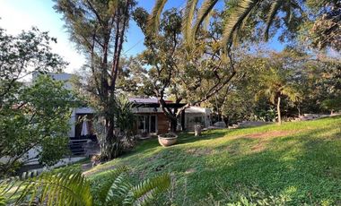 Casa de Lujo en Venta Fracc Las Cañadas Club de Golf vista Arbolada en Zapopan