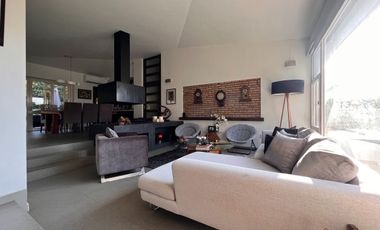 Casa de Lujo en Venta Fracc Las Cañadas Club de Golf vista Arbolada en Zapopan