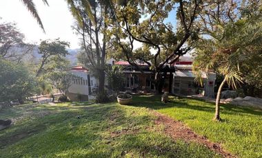 Casa de Lujo en Venta Fracc Las Cañadas Club de Golf vista Arbolada en Zapopan