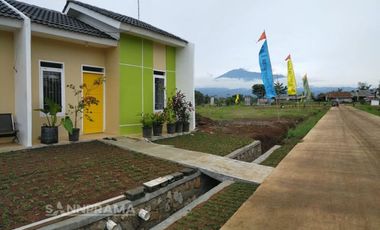 Rumah Subsidi Rasa Vila di Kaki Gn Salak