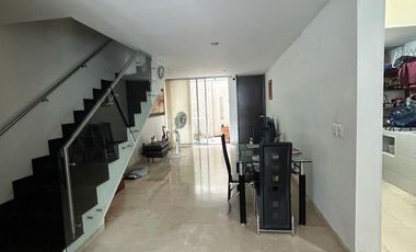 casa en venta en av libertadores. Cod V1255
