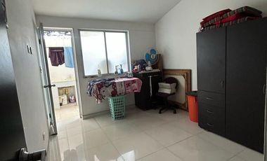 casa en venta en av libertadores. Cod V1255