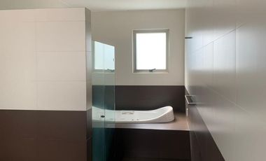 Casa en venta para reestrenar en residencial Chiluca