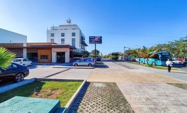 Local Comercial · Plaza Oasis · Bonampak · Puerto Cancún  · Junto a Café Nader