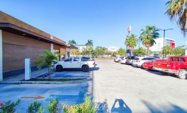 Local Comercial · Plaza Oasis · Bonampak · Puerto Cancún  · Junto a Café Nader