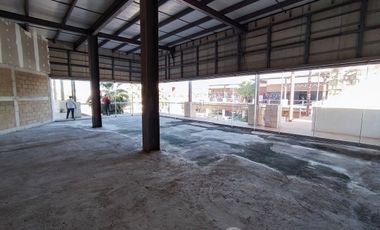 Local Comercial · Plaza Oasis · Bonampak · Puerto Cancún  · Junto a Café Nader