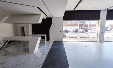 Local Comercial · Plaza Oasis · Bonampak · Puerto Cancún  · Junto a Café Nader