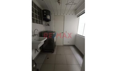 Alquiler De Departamento Con 2 Cocheras En Surco