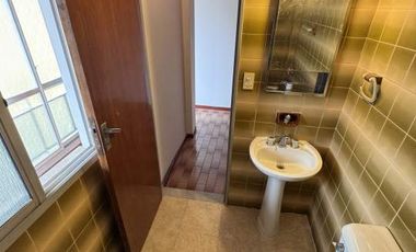 Venta 2 Ambientes, Balcón Corrido Al Frente, Muy Bajas Expensas