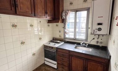 Venta 2 Ambientes, Balcón Corrido Al Frente, Muy Bajas Expensas