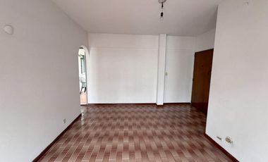 Venta 2 Ambientes, Balcón Corrido Al Frente, Muy Bajas Expensas