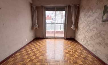 Venta 2 Ambientes, Balcón Corrido Al Frente, Muy Bajas Expensas