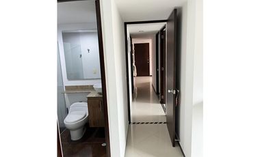 VENDO APARTAMENTO EN LOS COLORES MEDELLIN