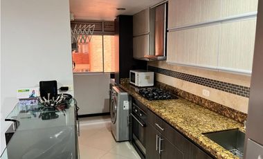 VENDO APARTAMENTO EN LOS COLORES MEDELLIN