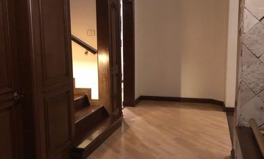 SE VENDE HERMOSA CASA CON ACABADOS DE LUJO