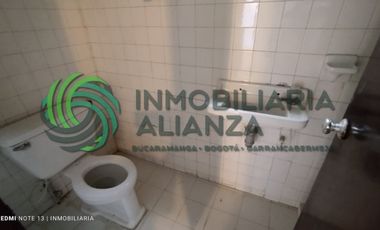 casa en arriendo en los pinos. Cod A13823