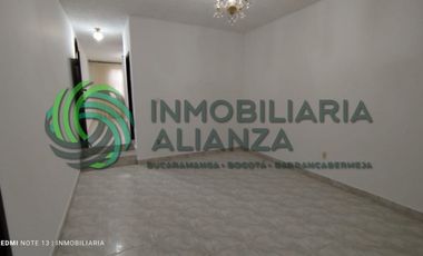 casa en arriendo en los pinos. Cod A13823