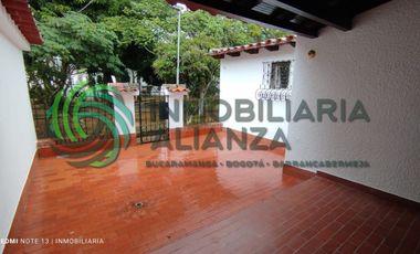 casa en arriendo en los pinos. Cod A13823