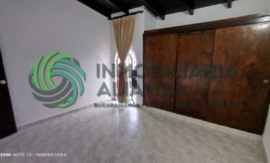 casa en arriendo en los pinos. Cod A13823
