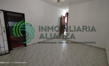 casa en arriendo en los pinos. Cod A13823