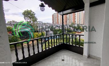 casa en arriendo en los pinos. Cod A13823