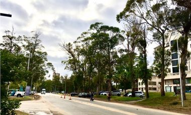 Lote multifamiliar hotelero. Sobre Avenida Bunge de Pinamar.