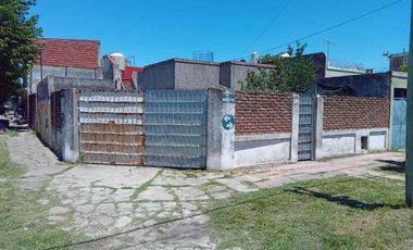 Casa en  VENTA MALVINAS ARGENTINAS ESQ VICTOR HUGO
