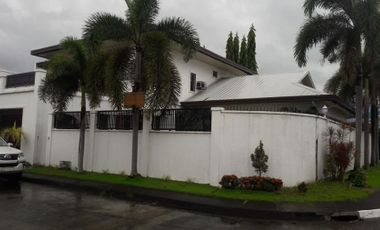 4 Bedroom with Pool House for Sale in Hensonville Angeles Ci