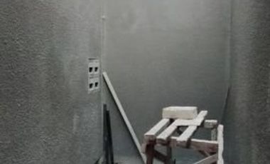 DIJUAL RUMAH SIAP HUNI TENGAH KOTA 2 LANTAI HARGA MURAH